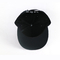Logotipo liso da letra do bordado dos chapéus 3D do Snapback da borda do preto plástico da curvatura