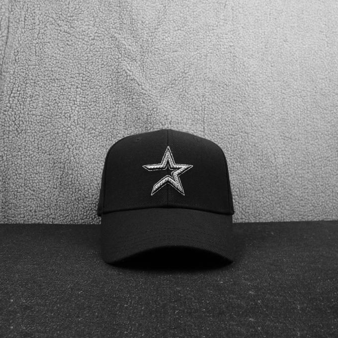 O painel do fornecedor 6 de China do boné de beisebol de lãs bordou o preto dos chapéus de basebol