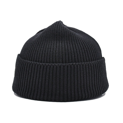 Os chapéus bordados 54cm unisex do inverno anulam etiqueta feita sob encomenda o Beanie feito malha liso Cuffed