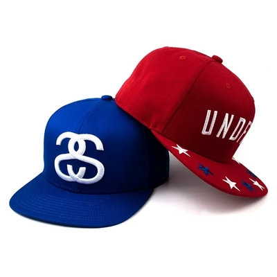 Cor azul vermelha preta dos chapéus lisos feitos sob encomenda do Snapback da borda do bordado do sopro 3d