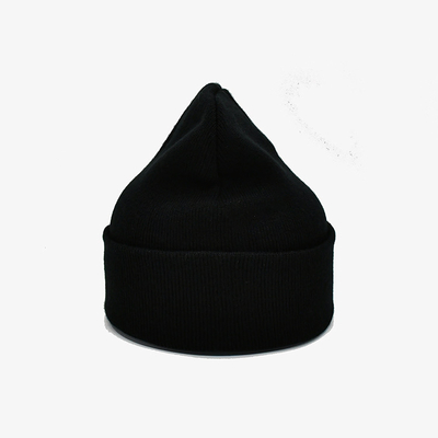 Material acrílico personalizado do poliéster do teste padrão de Beanie Hats With Embroidery Blank da malha