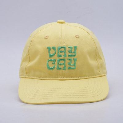 Capacetes Snapback de borda plana e alta durabilidade em preto