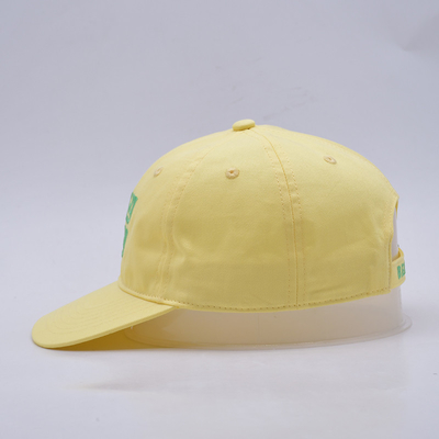Capacetes Snapback de borda plana e alta durabilidade em preto