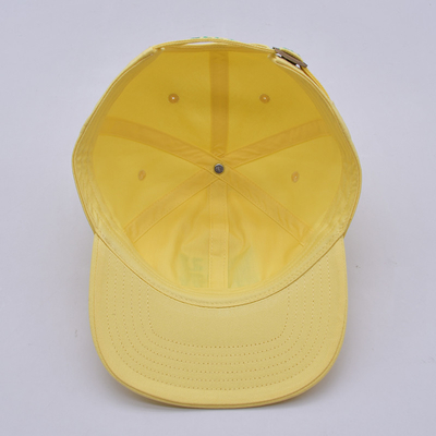 Capacetes Snapback de borda plana e alta durabilidade em preto
