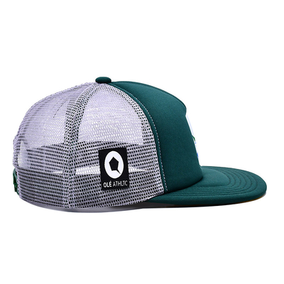 Esponja personalizada confortável 6 painéis visor plano construído Trucker Cap com patch de bordado
