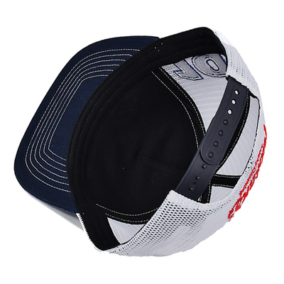 Capuz de caminhoneiro de perfil construído com Snapback de plástico e logotipo bordado