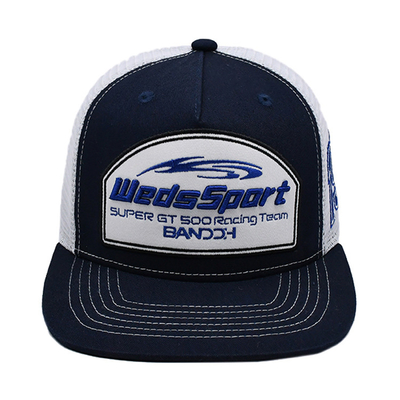 Capuz de caminhoneiro de perfil construído com Snapback de plástico e logotipo bordado