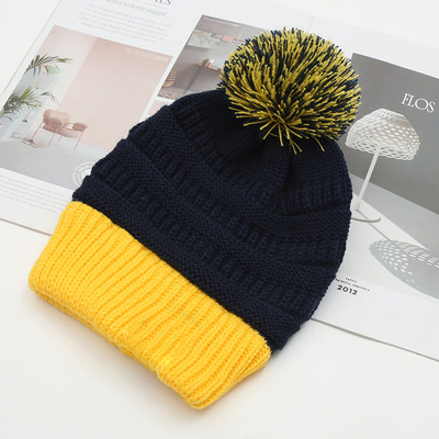 Chapéu Outono Inverno Combinação bonés de malha Skully Moda Quente com Pompom Puro Pom Pom Pom Para Mulheres Double Color Fashion Boné
