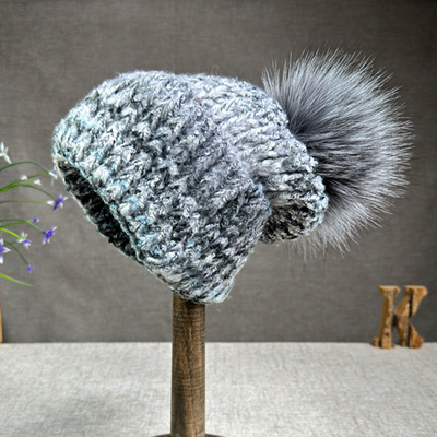 2024 Chapéu Novo Mulheres Caxemira Chapéu Tricoteado Outono/Inverno Pelúcia de Raposa Chapéu Pompom Borda Enrolada Chapéu de Proteção Colorido