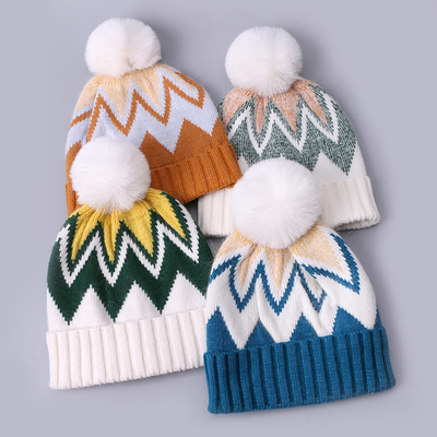 Capuzes bordados personalizados de Inverno de tricô com listras padronizadas