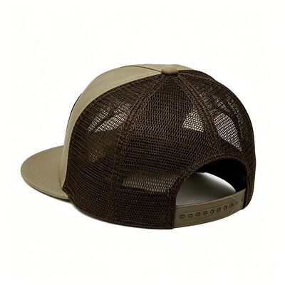 Boné trucker verde oliva claro com aba curva em cores personalizáveis, perfeito para uniformes de equipe, marca da empresa e uso casual