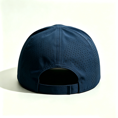 Um tamanho combina com todos os bonés desportivos personalizados oferecendo bordas curvas e costuras de contraste perfeitas para eventos desportivos corporativos