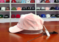 Bonés de beisebol do painel do rosa 6 da tela de veludo com o logotipo do bordado/os chapéus Bill da curva