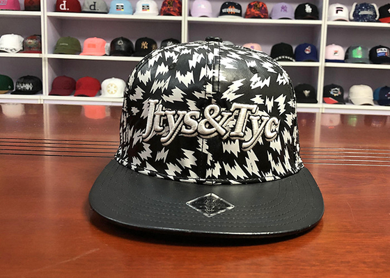 O bordado feito sob encomenda unisex 6 do branco 3D almofada do esporte liso de couro dos chapéus da borda do plutônio o tampão urbano da rua